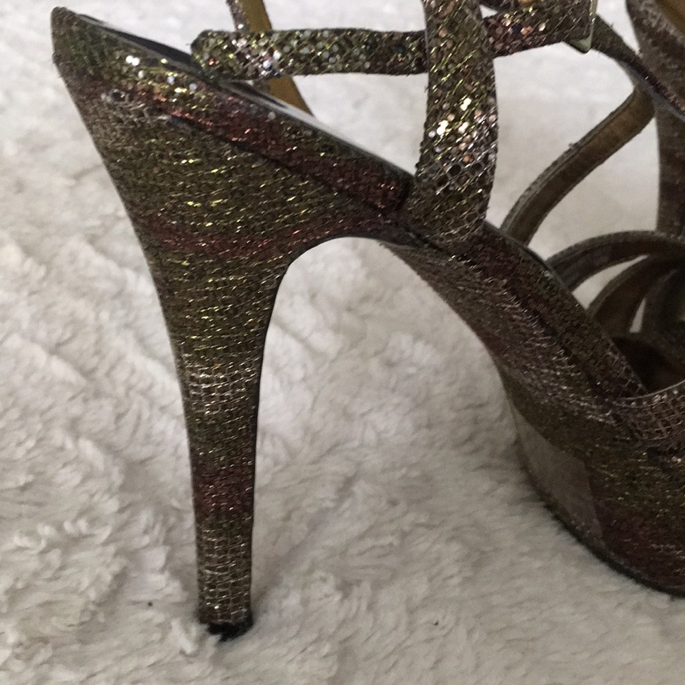 Shoe - Picture 5 of 5